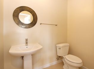 5305 D St SE, Washington, DC 20019