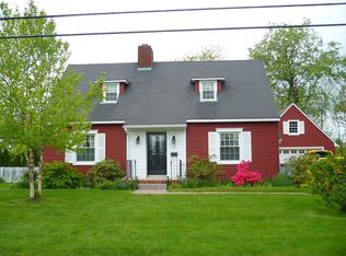 82 Chapel Pl, Amsterdam, NY 12010