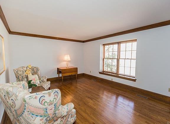 4th image of 1904 Tunbridge Dr