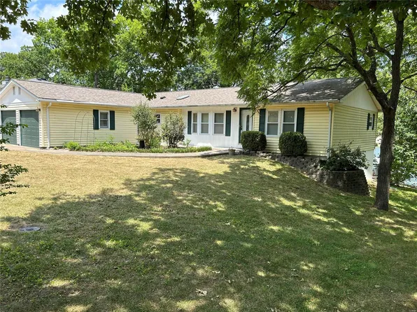 14 E Lakeshore Dr, De Soto, MO 63020
