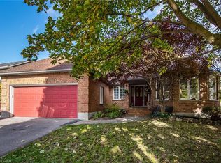 372 Gatestone Blvd, Waterloo, ON N2T 2J6