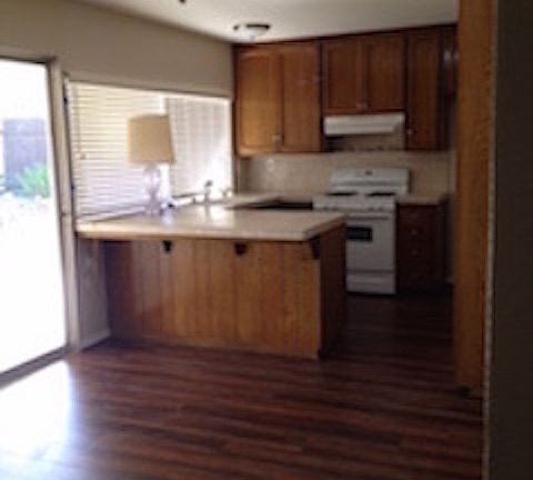 3rd image of 10101 Woodglen Vista Dr