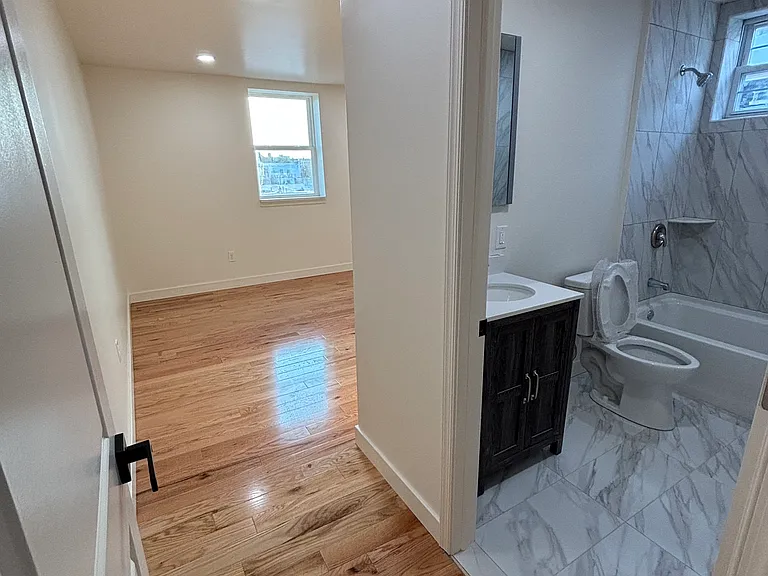 1620 S Broad St #2 — Photo 7