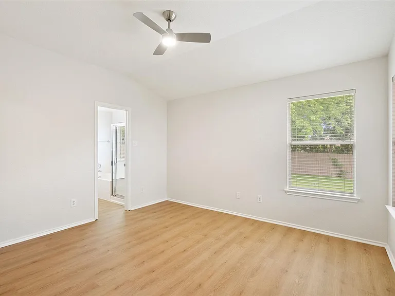 437 Sweet Leaf Ln — Photo 17