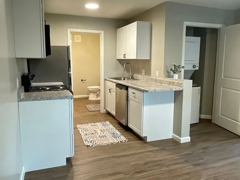 Duck Creek Apartments — Photo 19
