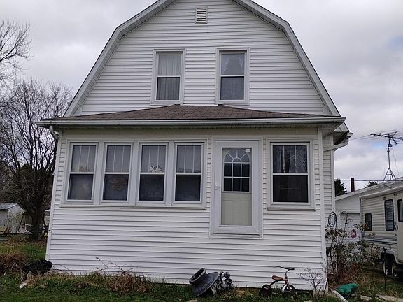 2nd image of 500 Highland St