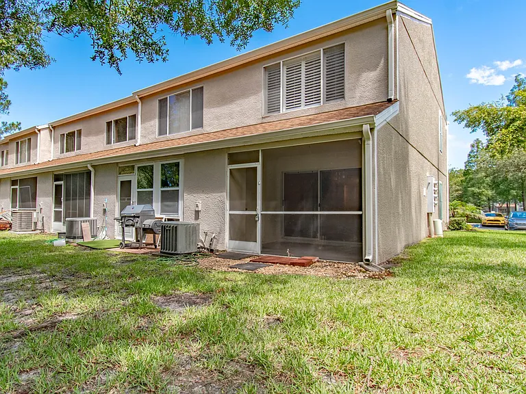 8639 Hunters Key Cir — Photo 33