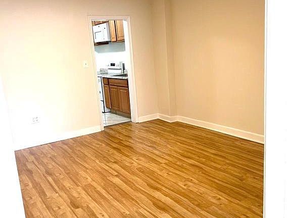 5th image of 3026 Mathews St