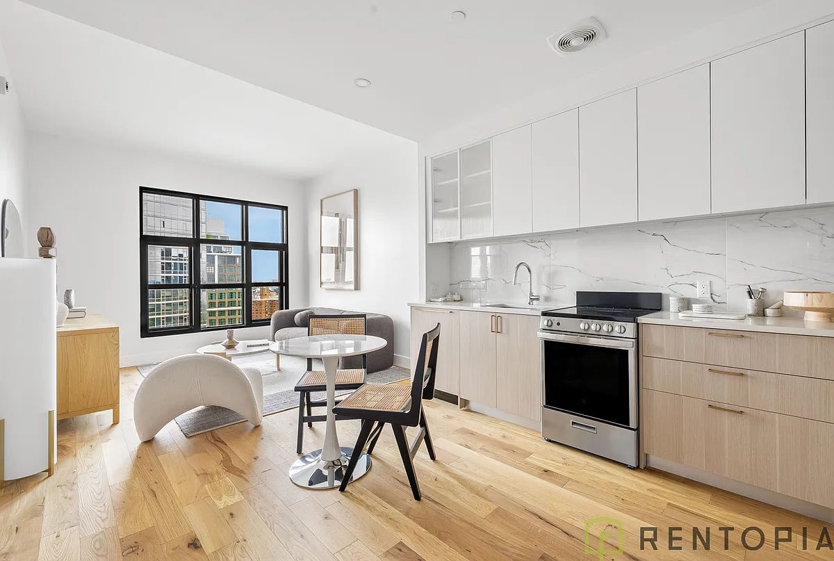 Building Photo - 69 Adams St #25D