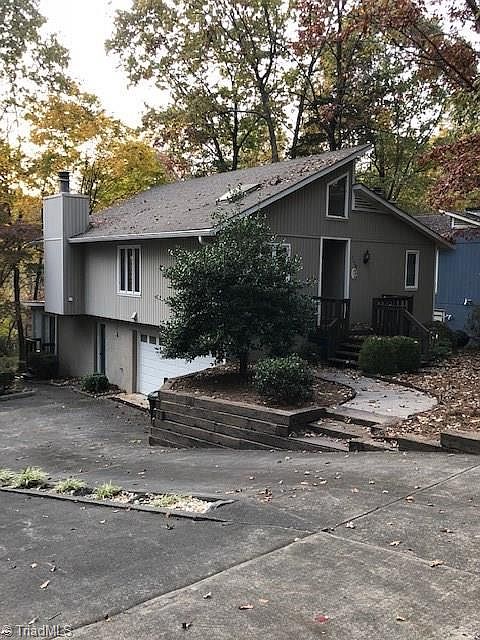 2nd image of 2626 Merry Oaks Trl