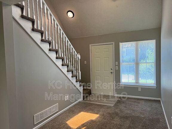 3rd image of 102 Francis St