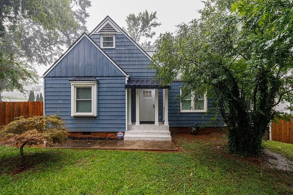 3 bed, 2.5 bath, 2800 sqft, $3,000 — Photo 1