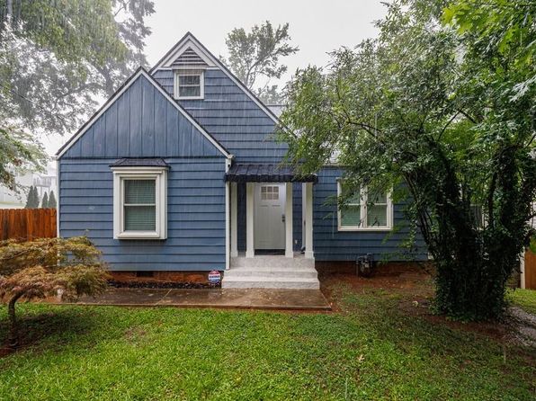 593 Lynnhaven Dr SW