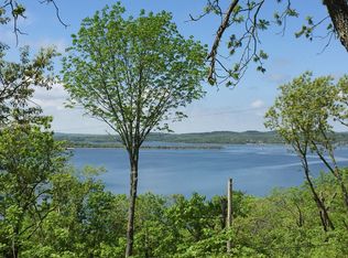 156 Fantail Rd, Branson West, MO 65737