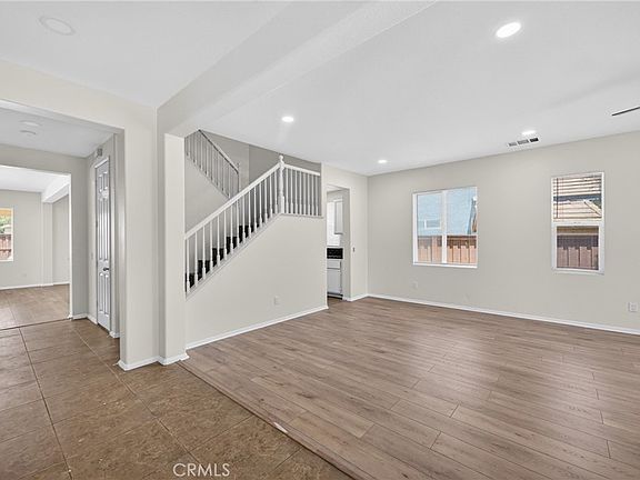 4th image of 520 Overleaf Way