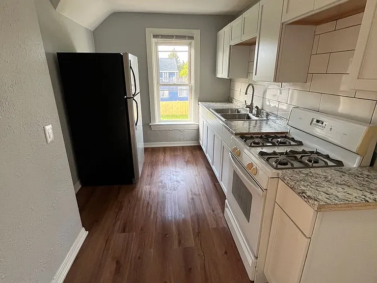 3533 Douglas Ave — Photo 1