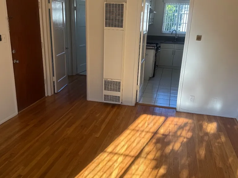 328 N Louise St #106 — Photo 10