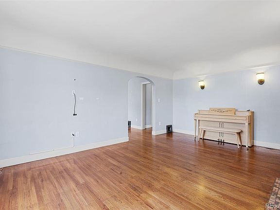 5th image of 695 S Dale Court