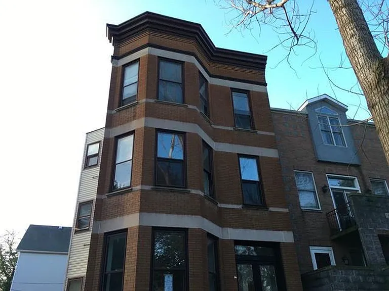 1503 W George St — Photo 1