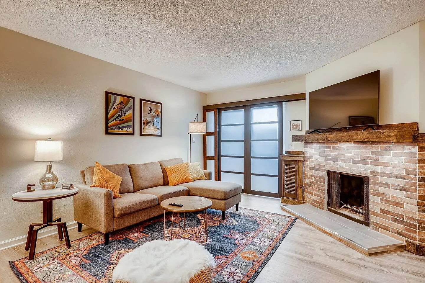 2 bed, 980 sqft, $2,900 — Photo 1