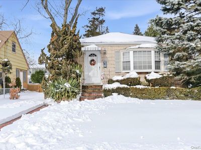 21 Chestnut Street, Massapequa, NY, 11758