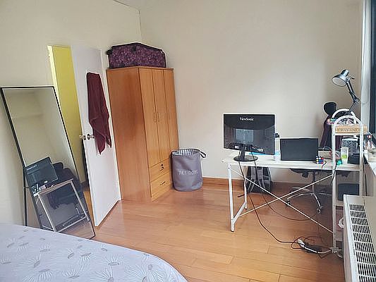 3rd image of 58 W 58th St APT 20F