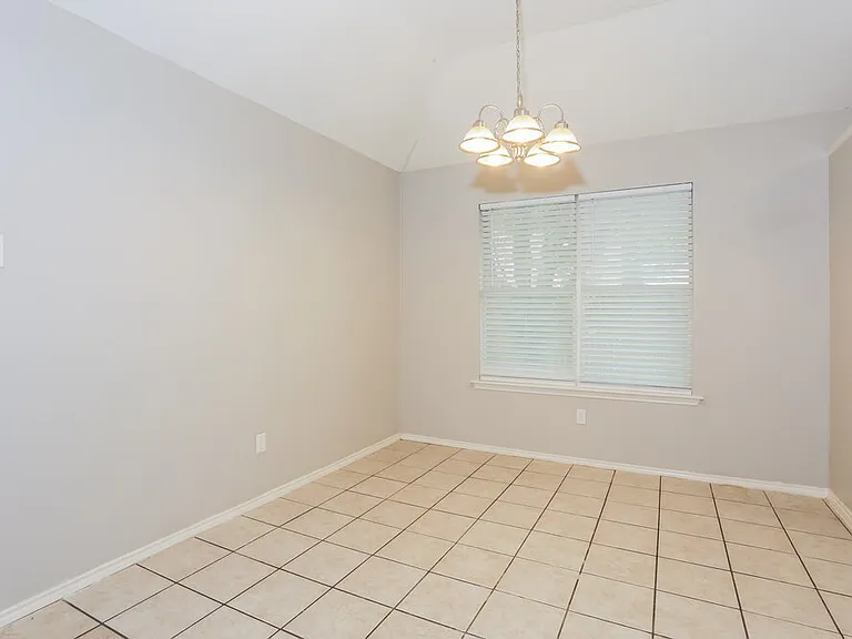 317 W Glen Meadow Dr — Photo 5