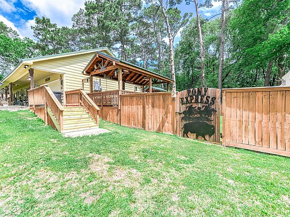 4th image of 100 Magnolia Pl
