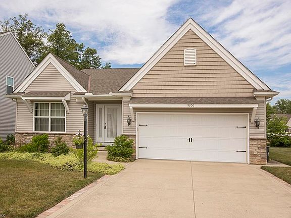 3rd image of 9200 Forest Lake Trl