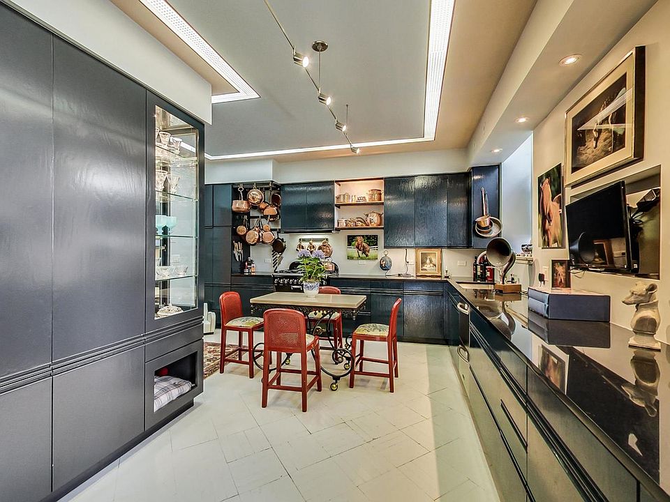 1301 N Astor St Chicago, IL Zillow