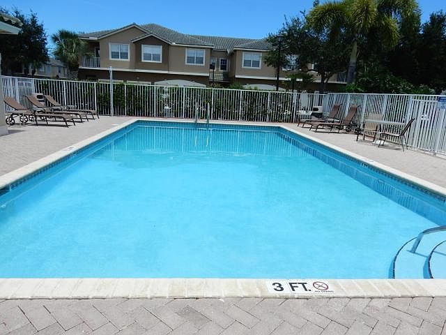 2nd image of 3083 Grandiflora Dr