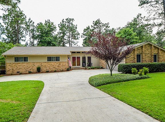 2nd image of 1810 Huckleberry Dr