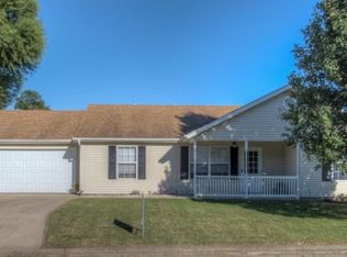 1790 Webbwood Dr, Webb City, MO 64870