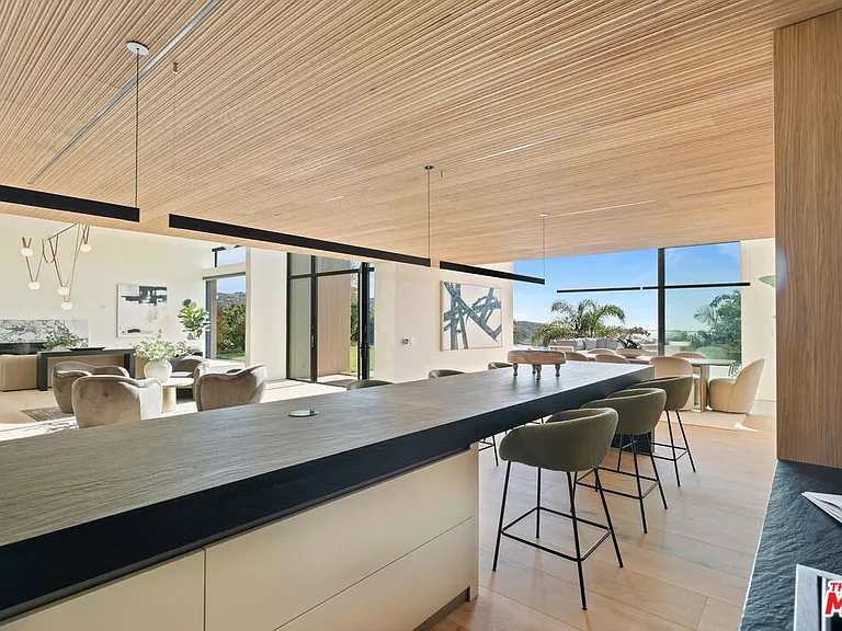 2501 Banyan Dr — Photo 14