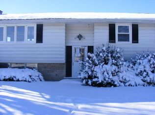 511 Hilltop Rd, Myerstown, PA 17067