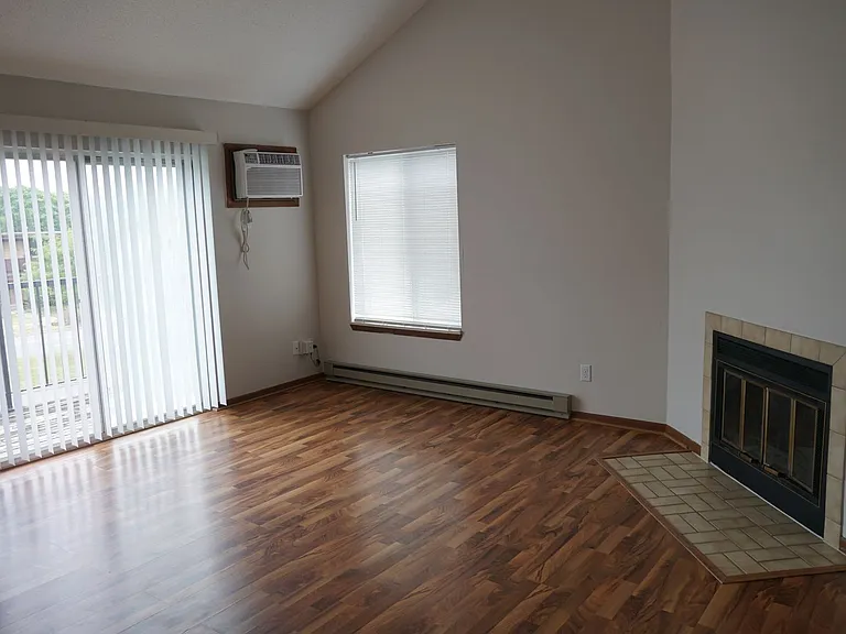 Orchard Village Apartments — Photo 113