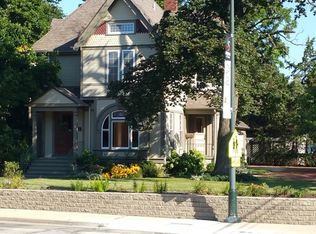 612 W Main St, Saint Charles, IL 60174
