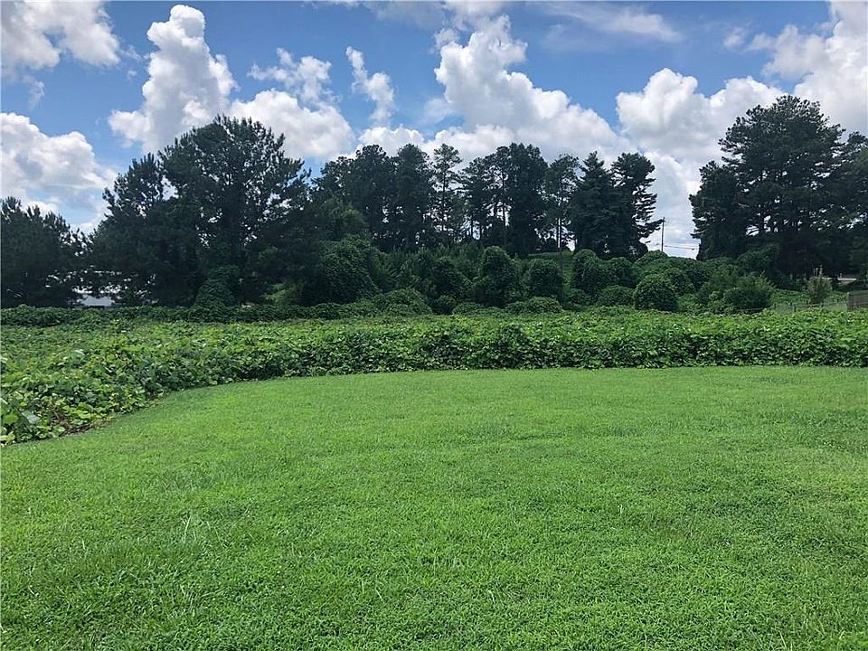 2nd image of 715 Still Lake Dr