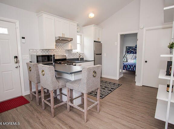 4th image of 600 1/2 Mercer Ave