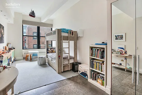 Sold by Sotheby's International Realty | media 9
