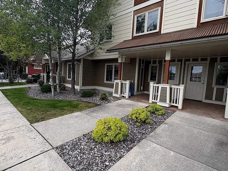 1126 N 15th Ave #201-208 — Photo 2