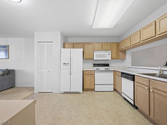 5th image of 9901 Sunset Cove Ln APT 236