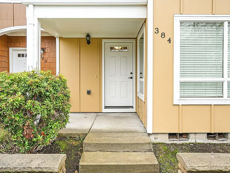 384 Market St NE — Photo 35