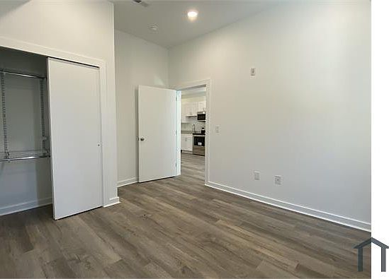 5th image of 2020 N 22nd St #104