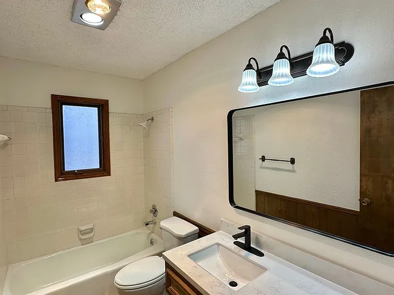510 N Gardner Ave — Photo 13