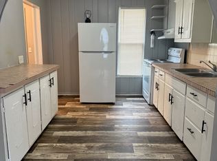 1033 E Oakland Ave #A, Lansing, MI 48906