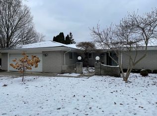 6820 Fredmoor Dr #Na, Troy, MI 48098