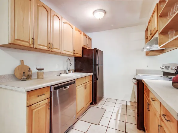 B Street | Apartments Near Balboa Park - Studios, 1 & 2 Bedrooms