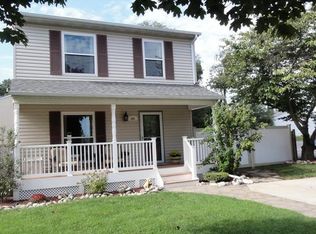 101 Cottage Grove Dr, Pasadena, MD 21122