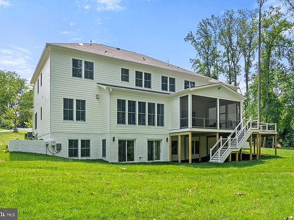 3rd image of 3006 Weber Pl